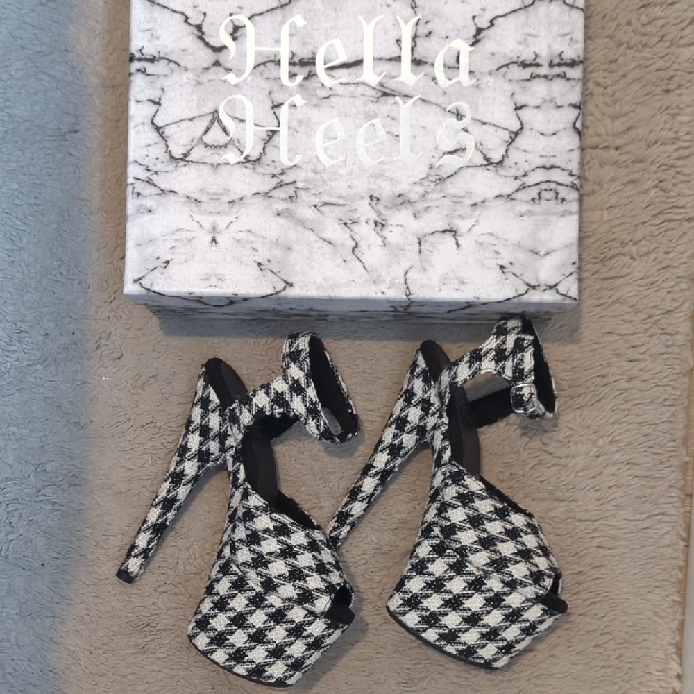 Hella Heels Houndstooth Black & White Special Edition 7" Platform Heels - Picture 4 of 10